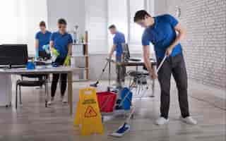 cleaning-service-for-commercial-044pxx44.xx44.170726130319.b4g3-p06wxol-1