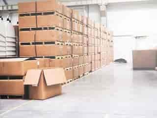 courier-services-attr-warehousing-services-cou3-1